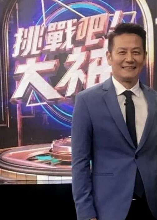 JUR-134 我曾经喜欢的青梅竹马，现在竟然变成了一个性欲旺盛的巨型男生，因此我不止一次沉浸在与他 - 蜜桃网